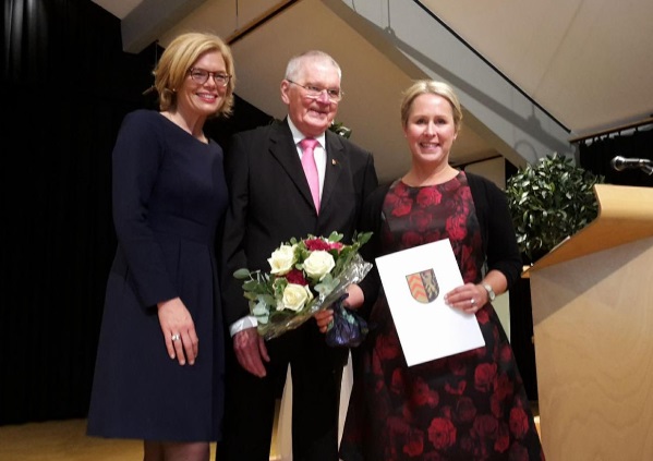 CDU Landesvorsitzende Julia Klöckner mit dem scheidenden Landrat Hans Jörg Duppré und der neuen Landrätin Dr. Susanne Ganster CDU Landesvorsitzende Julia Klöckner mit dem scheidenden Landrat Hans Jörg Duppré und der neuen Landrätin Dr. Susanne Ganster